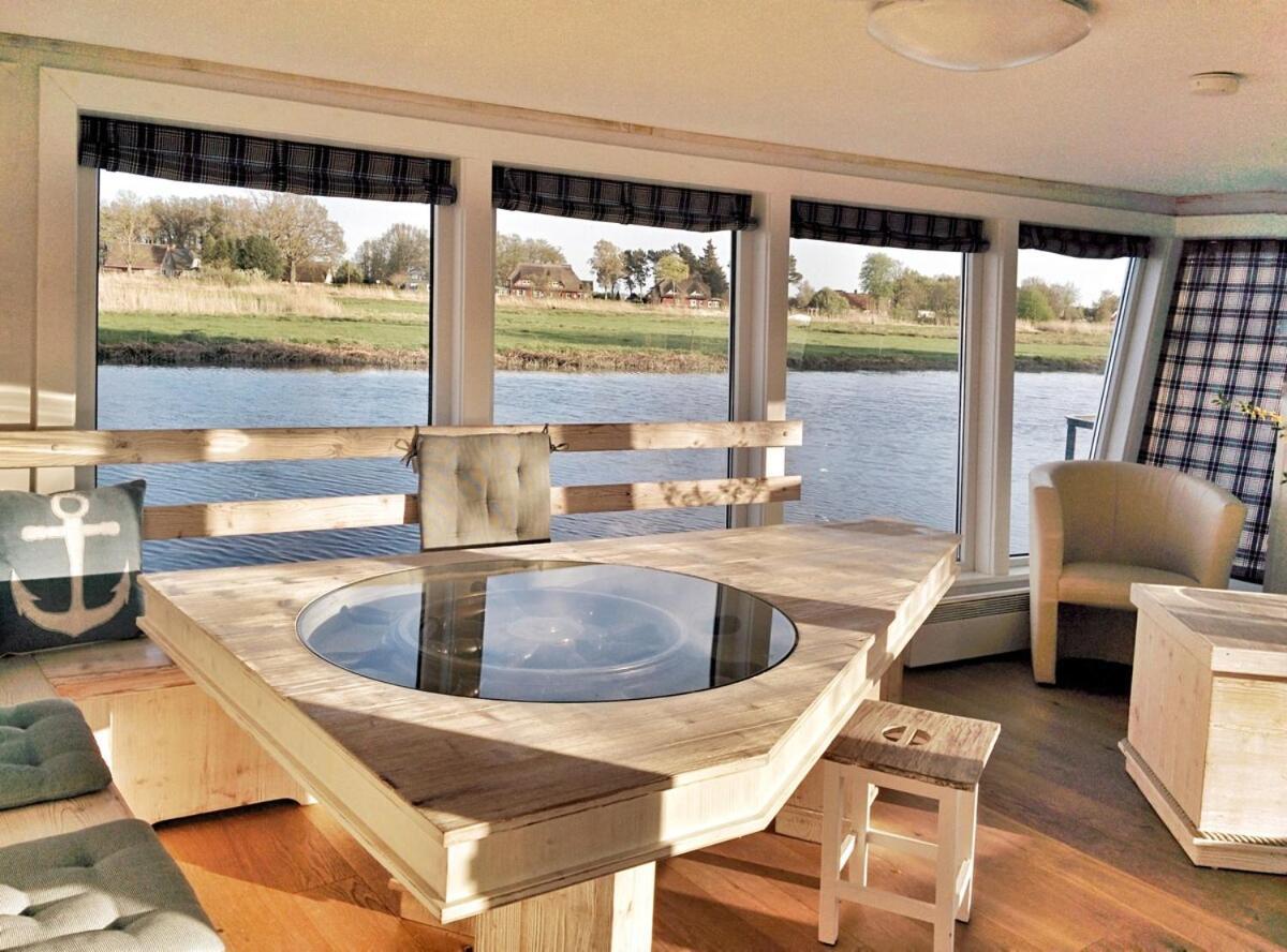 Urlauberschiff Neptun Im Ostseebad Prerow Εξωτερικό φωτογραφία